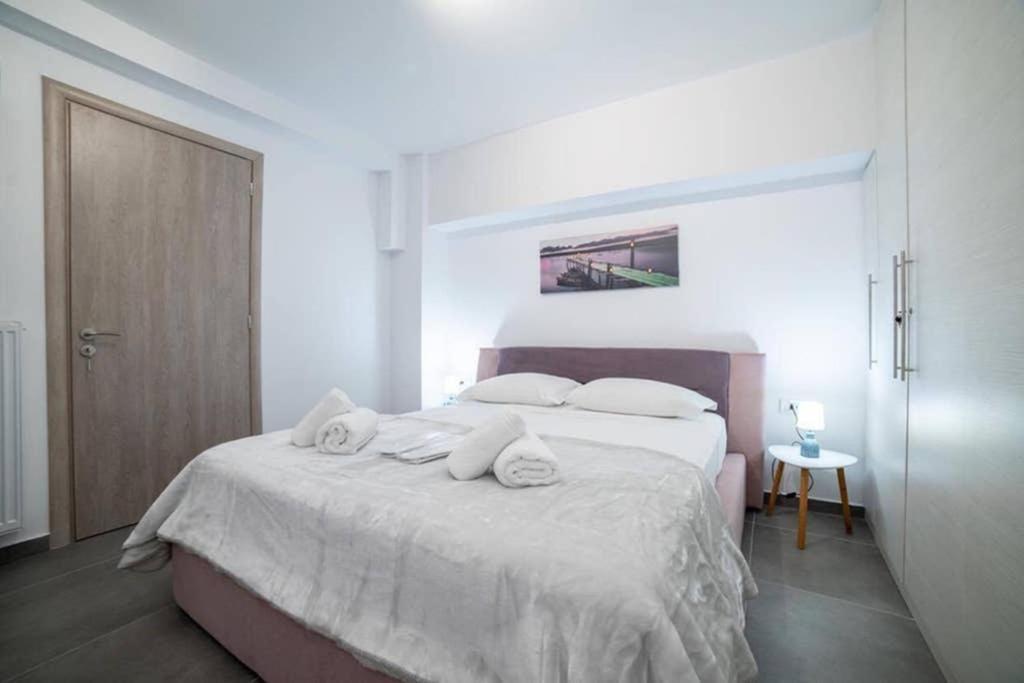 Brand New Aprt With Backyard In Lycabettus Hill ! Apartment เอเธนส์ ภายนอก รูปภาพ